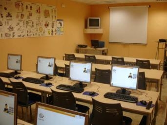 AULA 2: Aula totalmente equipada e informatizada